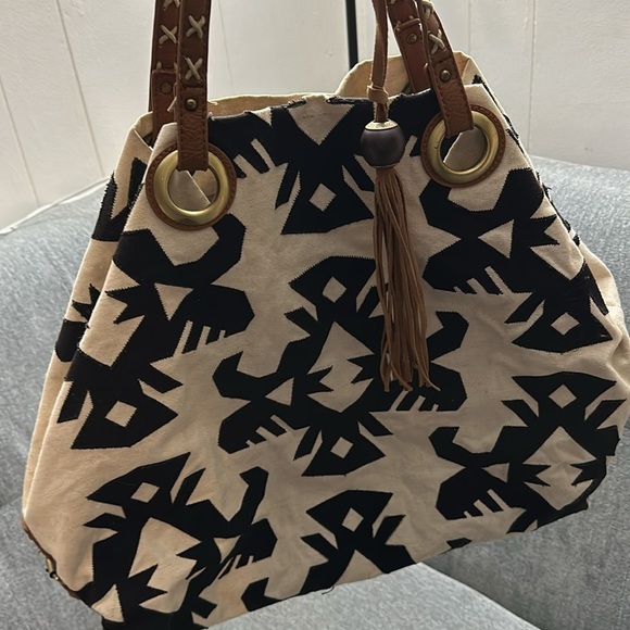 Large Lucky Brand 🍀 Bag, High Quality Cotton Accented with Leather - Picture 2 of 9